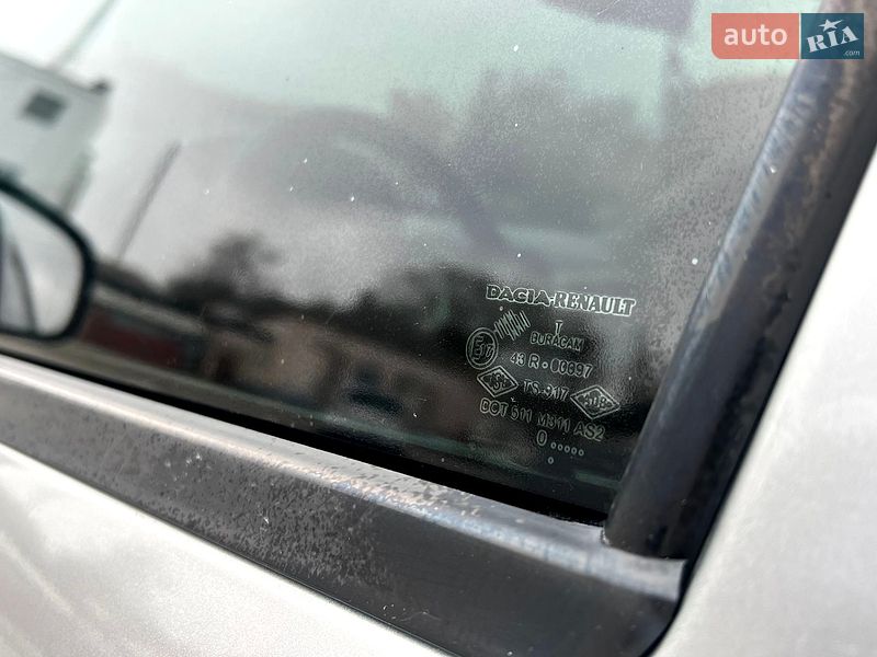 Седан Renault Logan 2010 в Козельщині