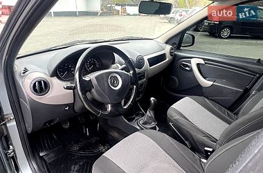 Седан Renault Logan 2010 в Козельщині