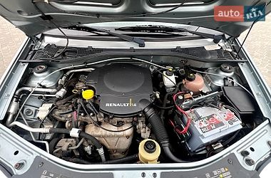 Седан Renault Logan 2010 в Козельщині