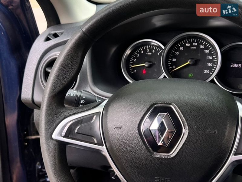 Седан Renault Logan 2017 в Киверцах
