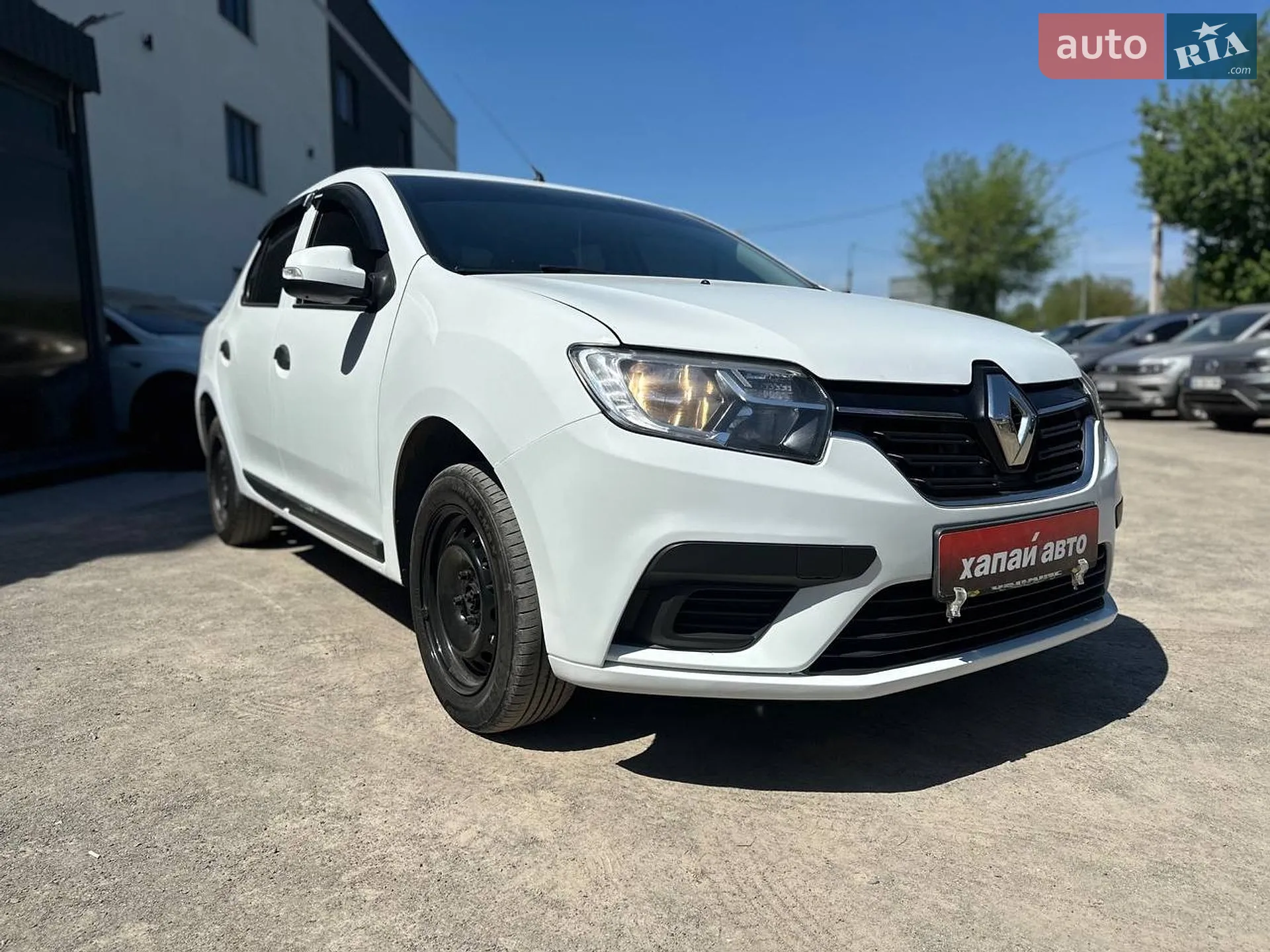2017 Renault Logan - мініатюра 3