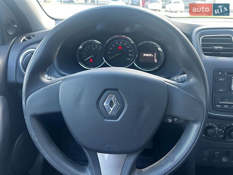 Седан Renault Logan 2014 в Чернигове