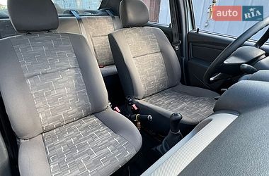 Седан Renault Logan 2009 в Львові