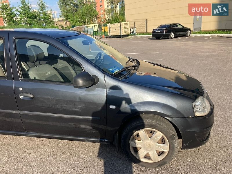 Седан Renault Logan 2012 в Харкові