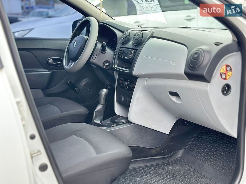 Седан Renault Logan 2014 в Черновцах