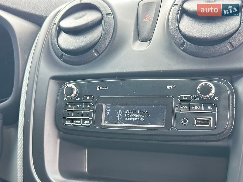 Седан Renault Logan 2014 в Черновцах