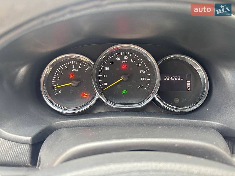 Седан Renault Logan 2013 в Ивано-Франковске