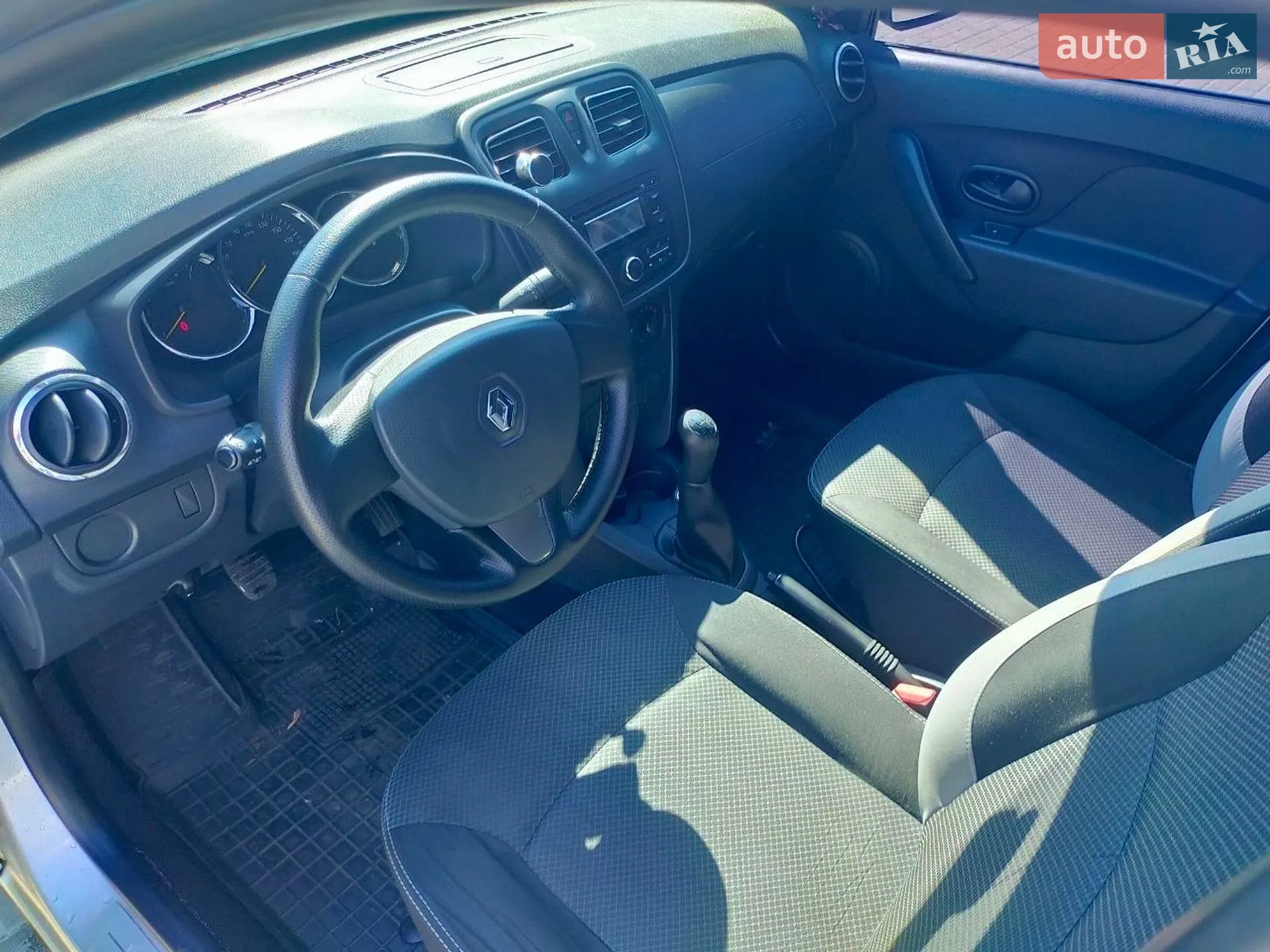 2014 Renault Logan - мініатюра 5