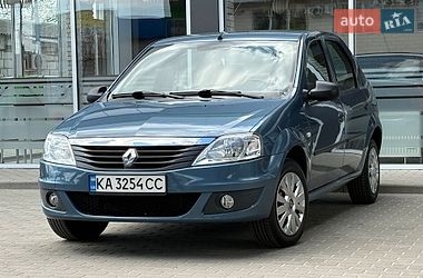 Седан Renault Logan 2010 в Житомире