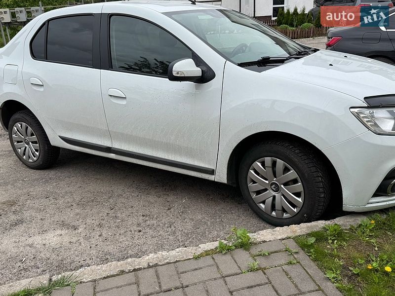 Renault Logan 2017