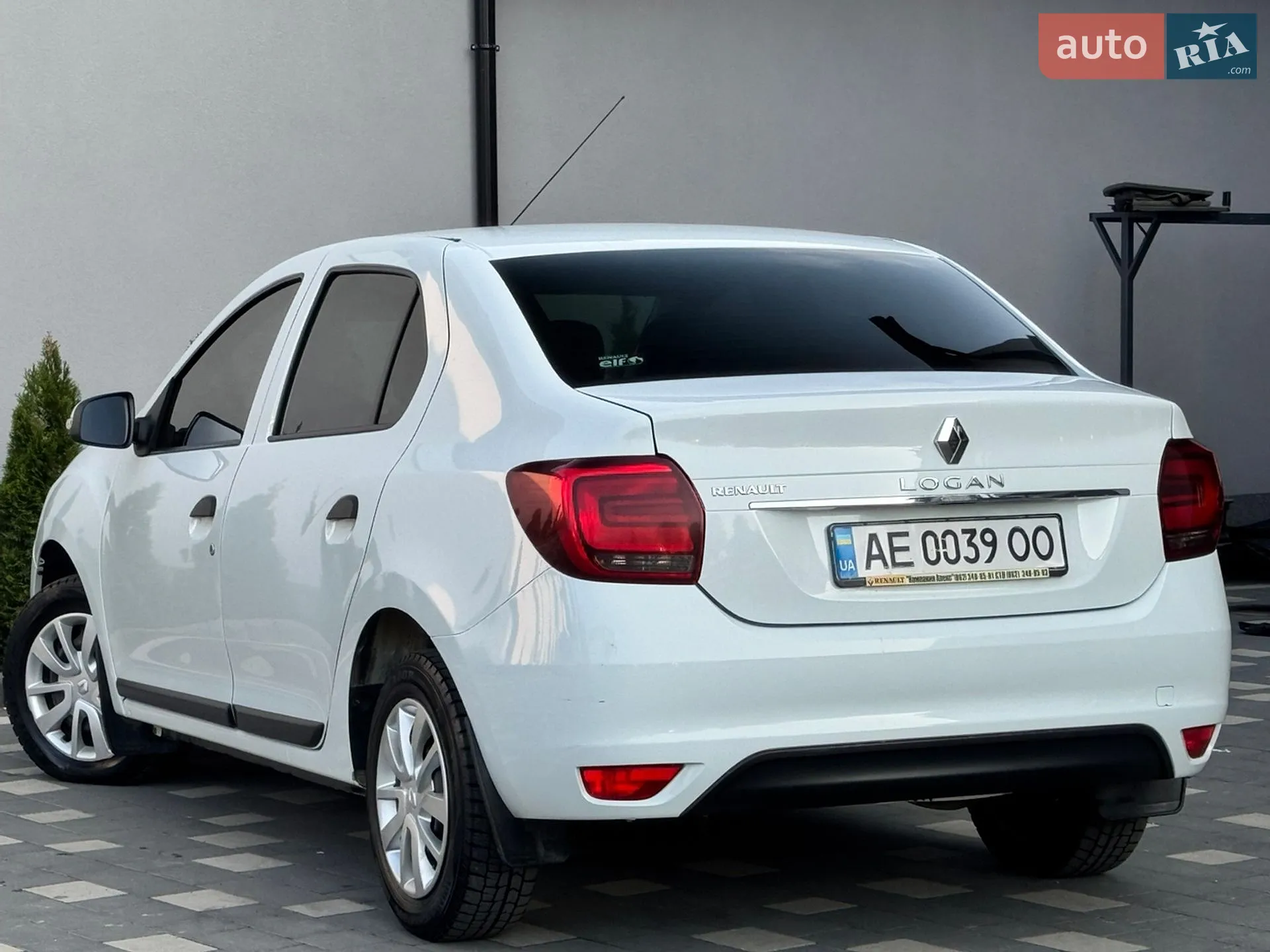 2017 Renault Logan - мініатюра 16