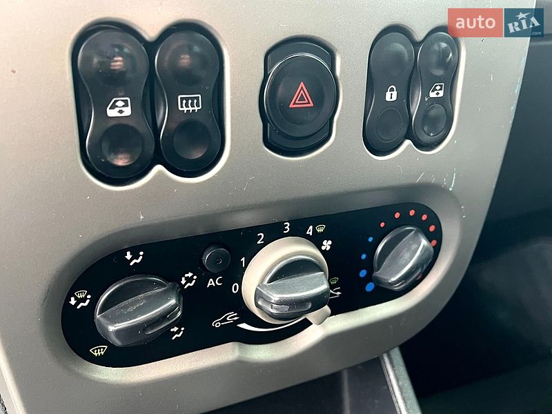 Седан Renault Logan 2010 в Кременчуці фото 32 Седан Renault Logan 2010 в Кременчуці