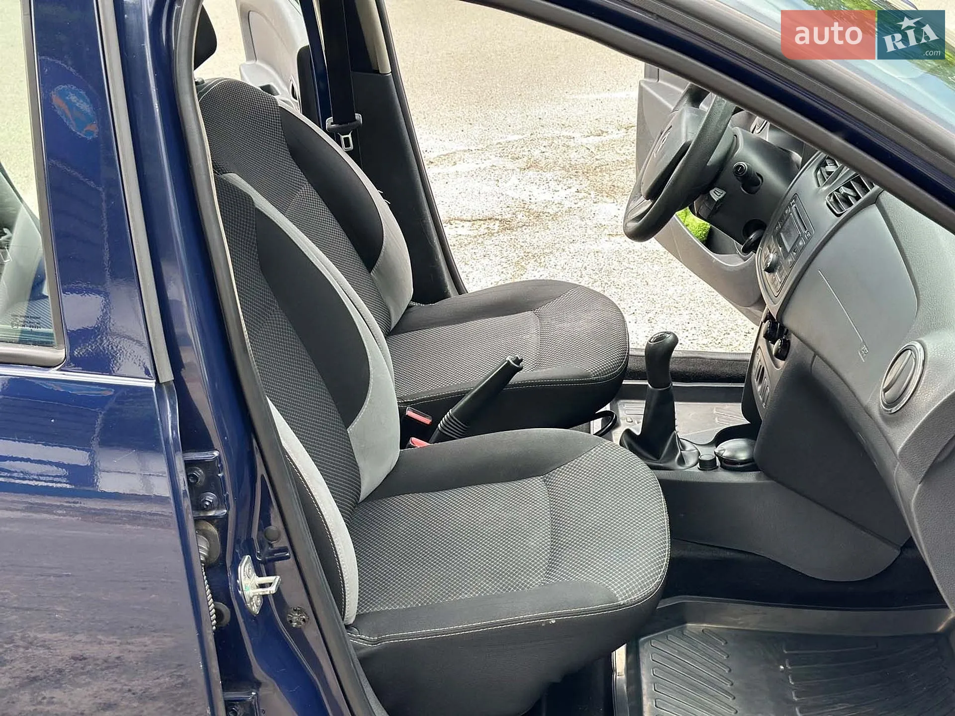 2015 Renault Logan - мініатюра 24