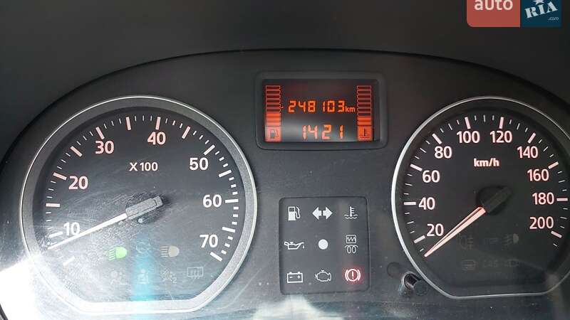 Седан Renault Logan 2010 в Кам'янець-Подільському