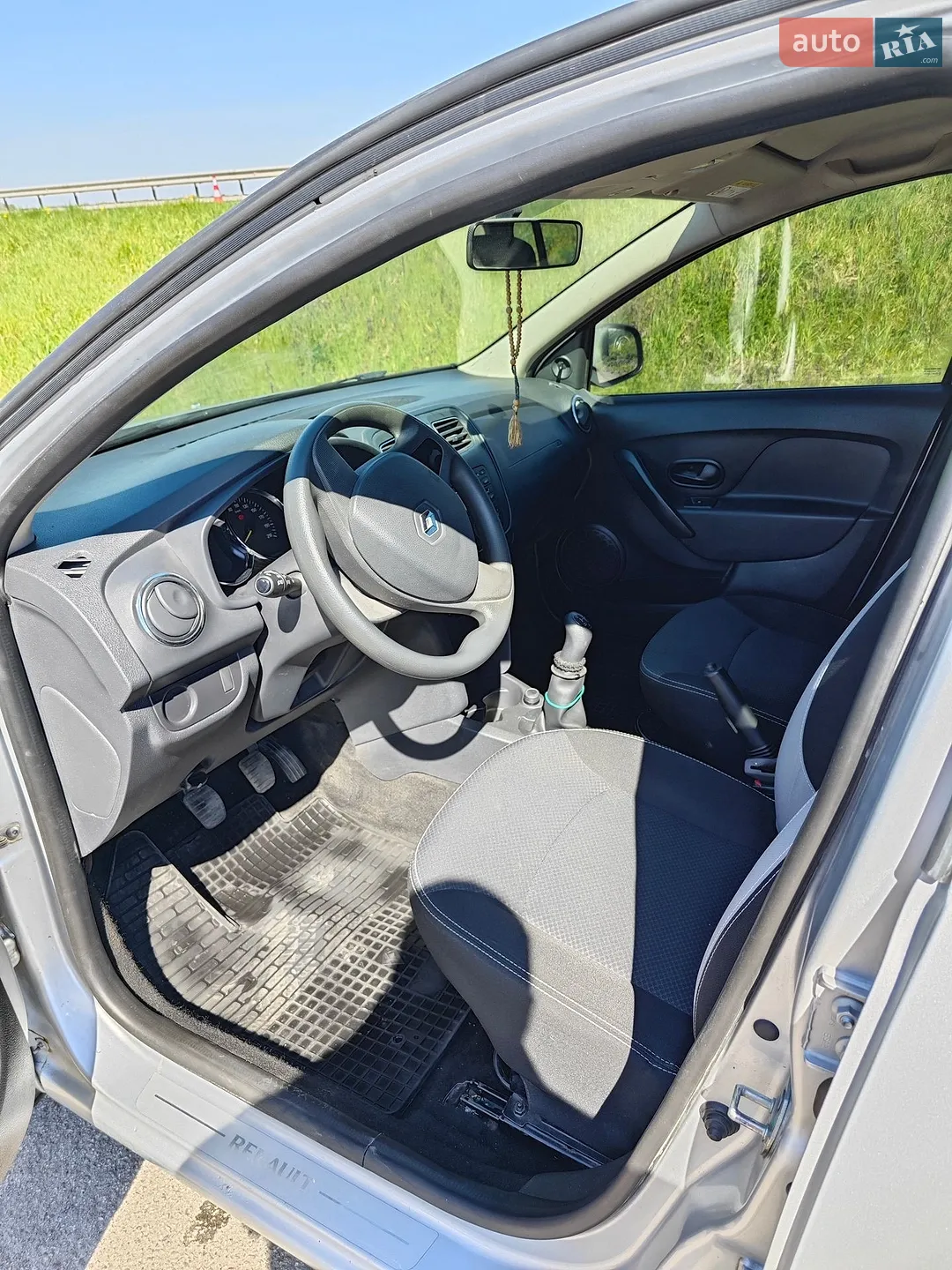 2015 Renault Logan - мініатюра 8