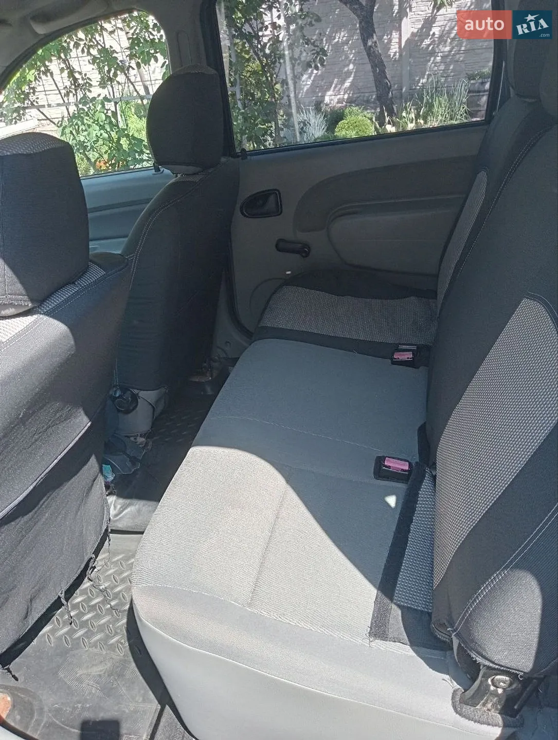 2010 Renault Logan - мініатюра 6