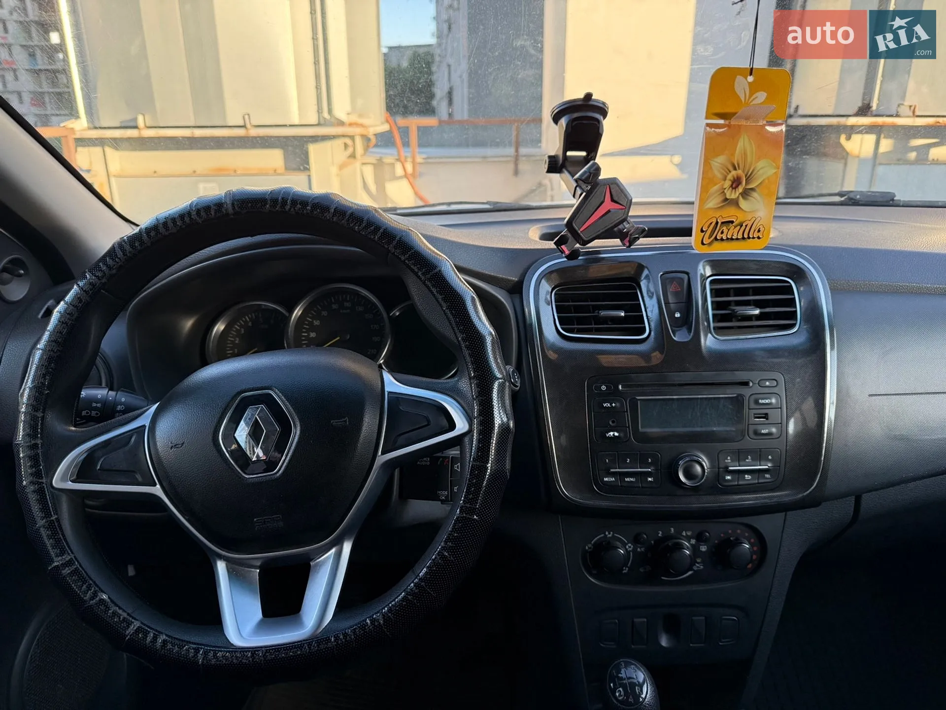 2017 Renault Logan - мініатюра 5