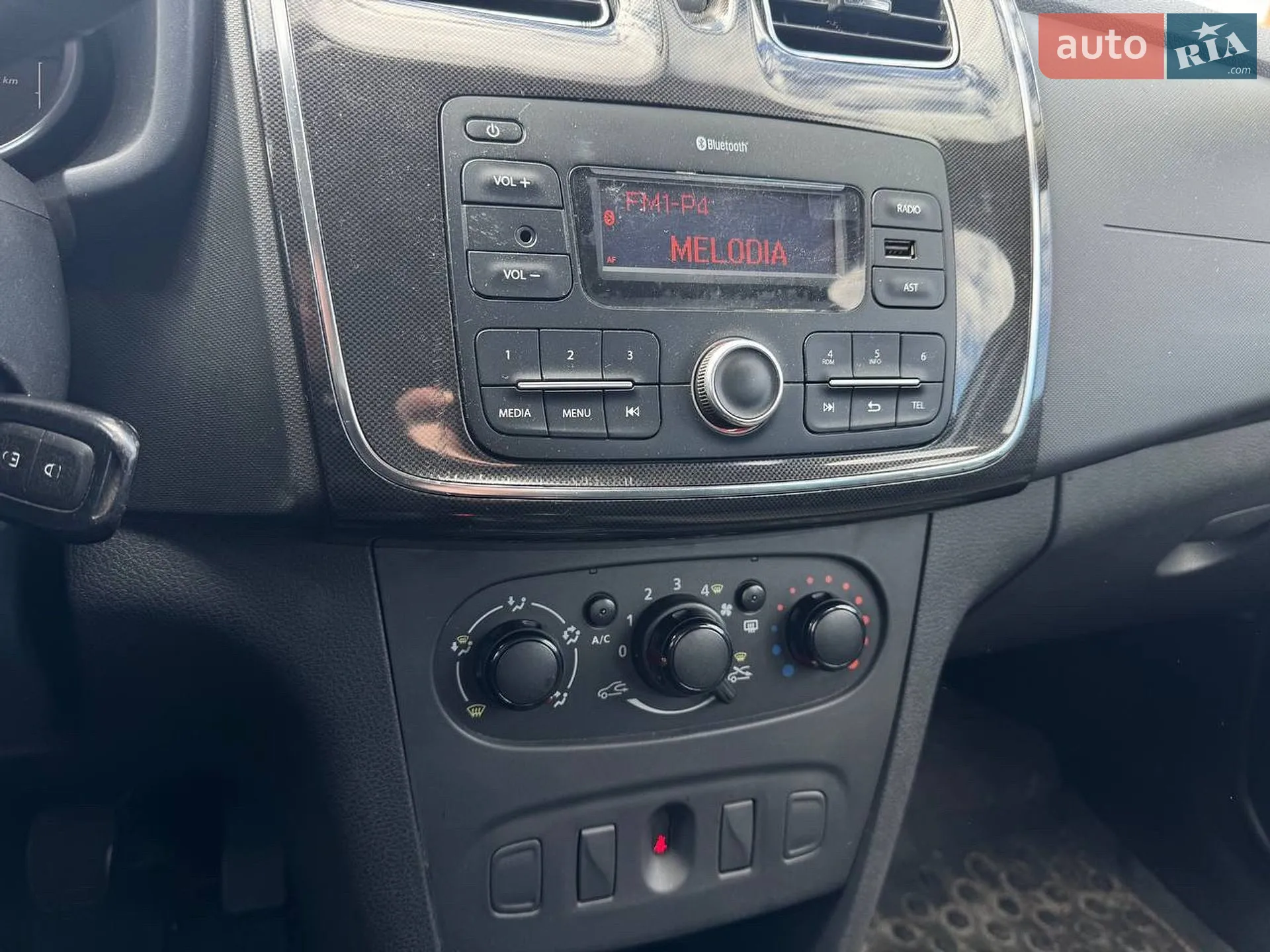 2019 Renault Logan - мініатюра 11