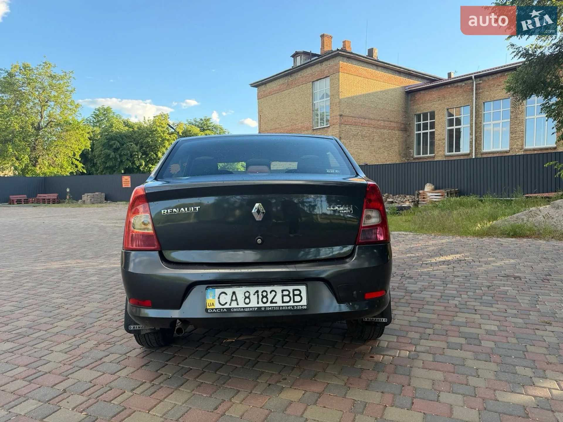 2010 Renault Logan - мініатюра 5