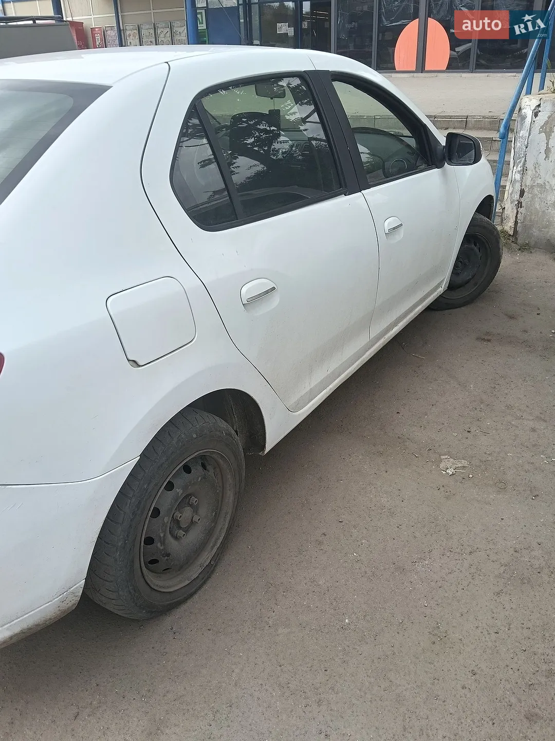 2013 Renault Logan - мініатюра 2