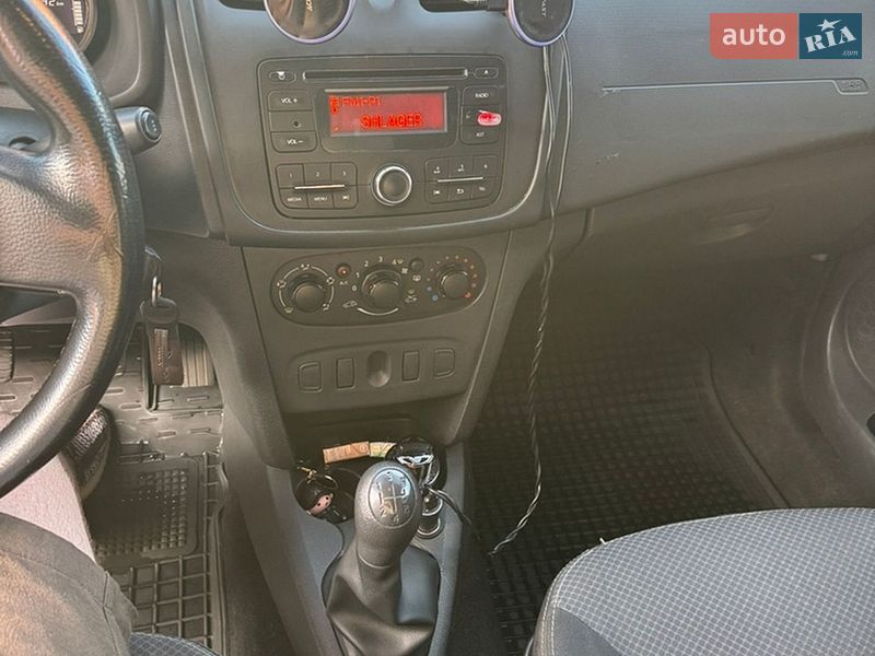 Седан Renault Logan 2016 в Сумах фото 10 Седан Renault Logan 2016 в Сумах
