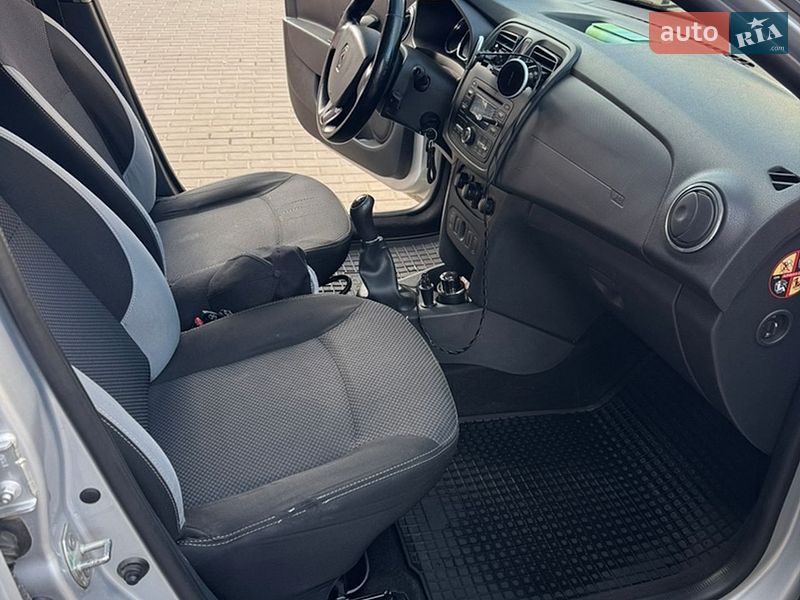 Седан Renault Logan 2016 в Сумах фото 13 Седан Renault Logan 2016 в Сумах