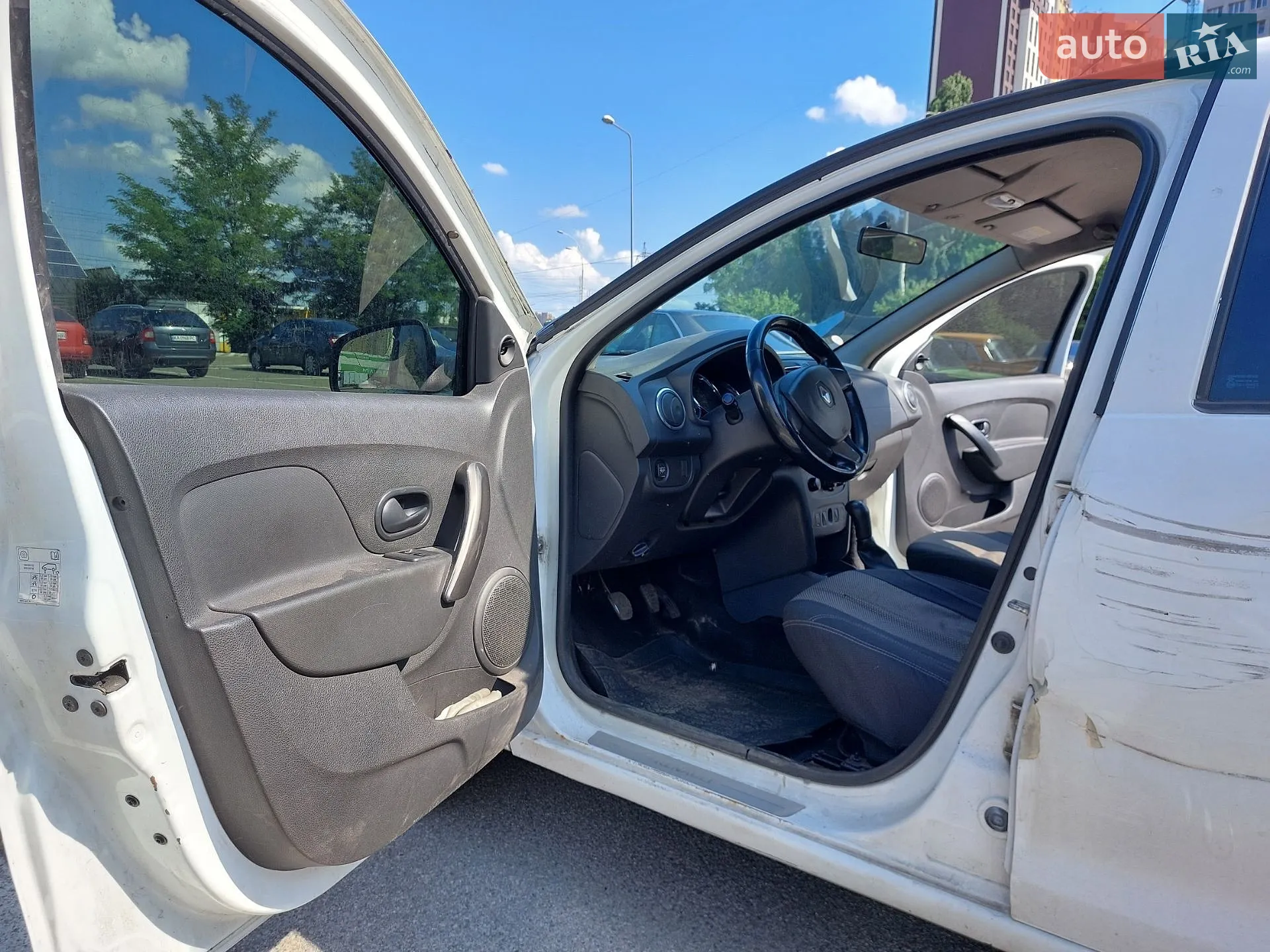 2015 Renault Logan - мініатюра 32