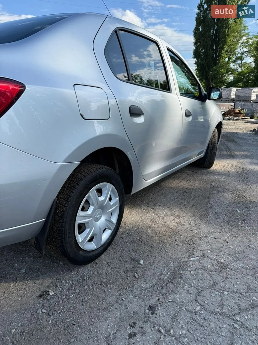2015 Renault Logan - мініатюра 3