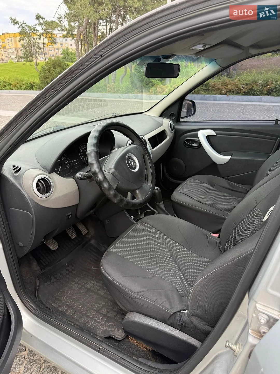 2012 Renault Logan - мініатюра 14