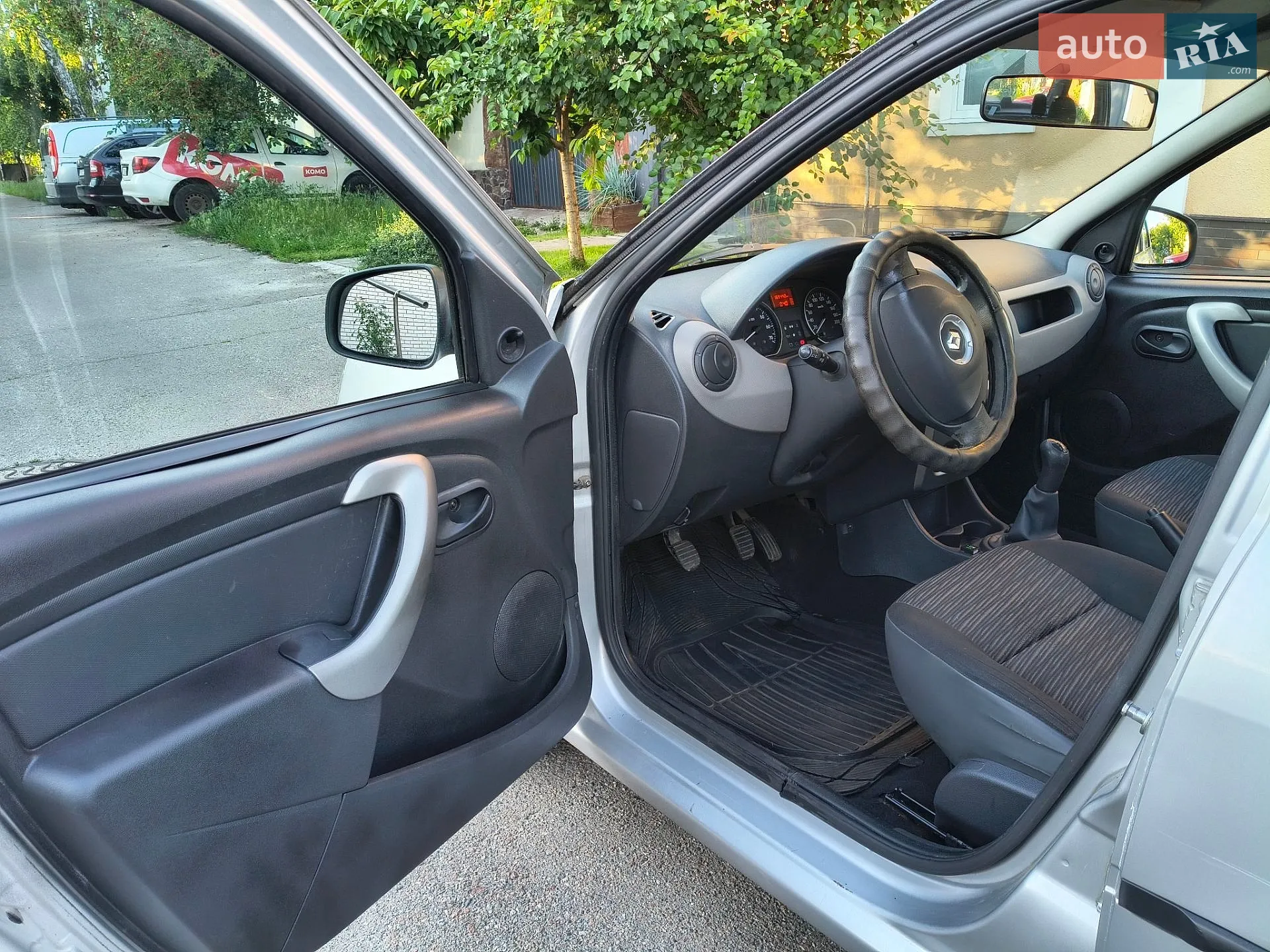 2011 Renault Logan - мініатюра 17