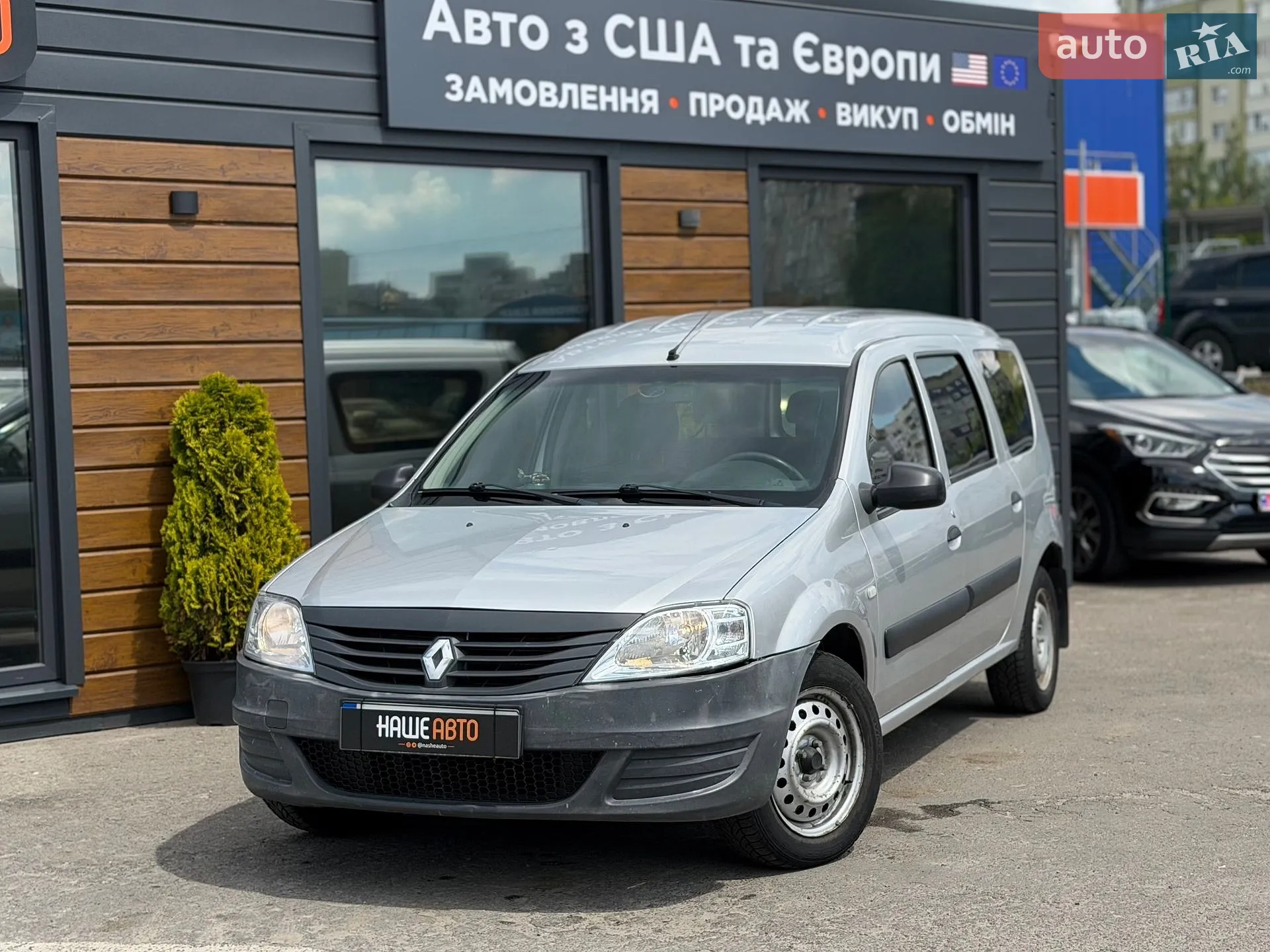 2010 Renault Logan - мініатюра 2