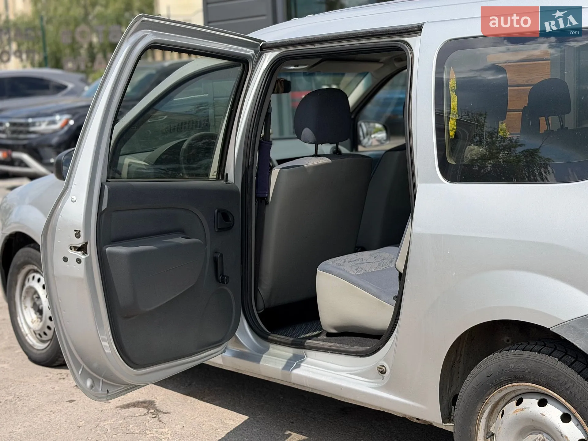 2010 Renault Logan - мініатюра 33