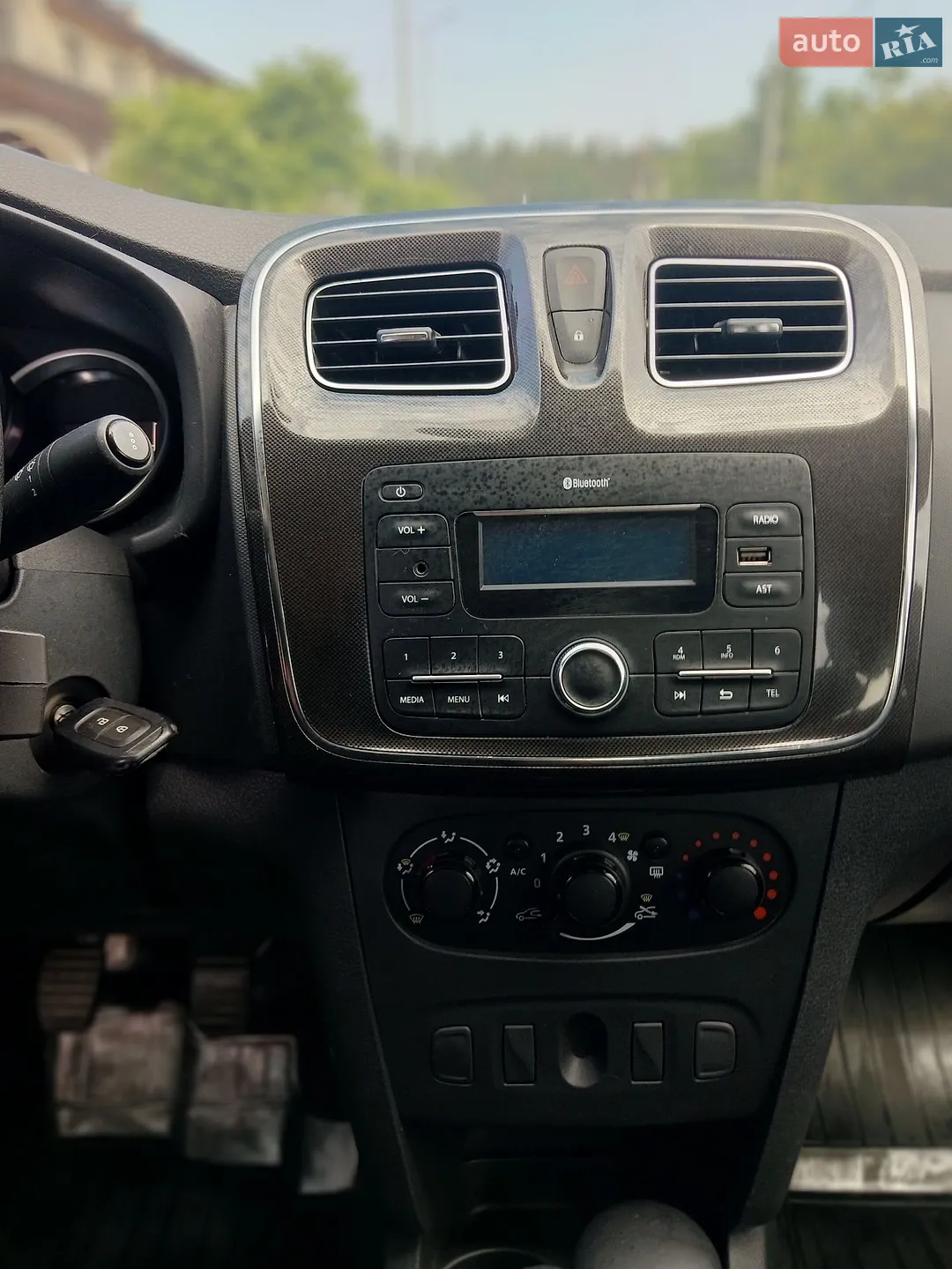 2020 Renault Logan - мініатюра 23