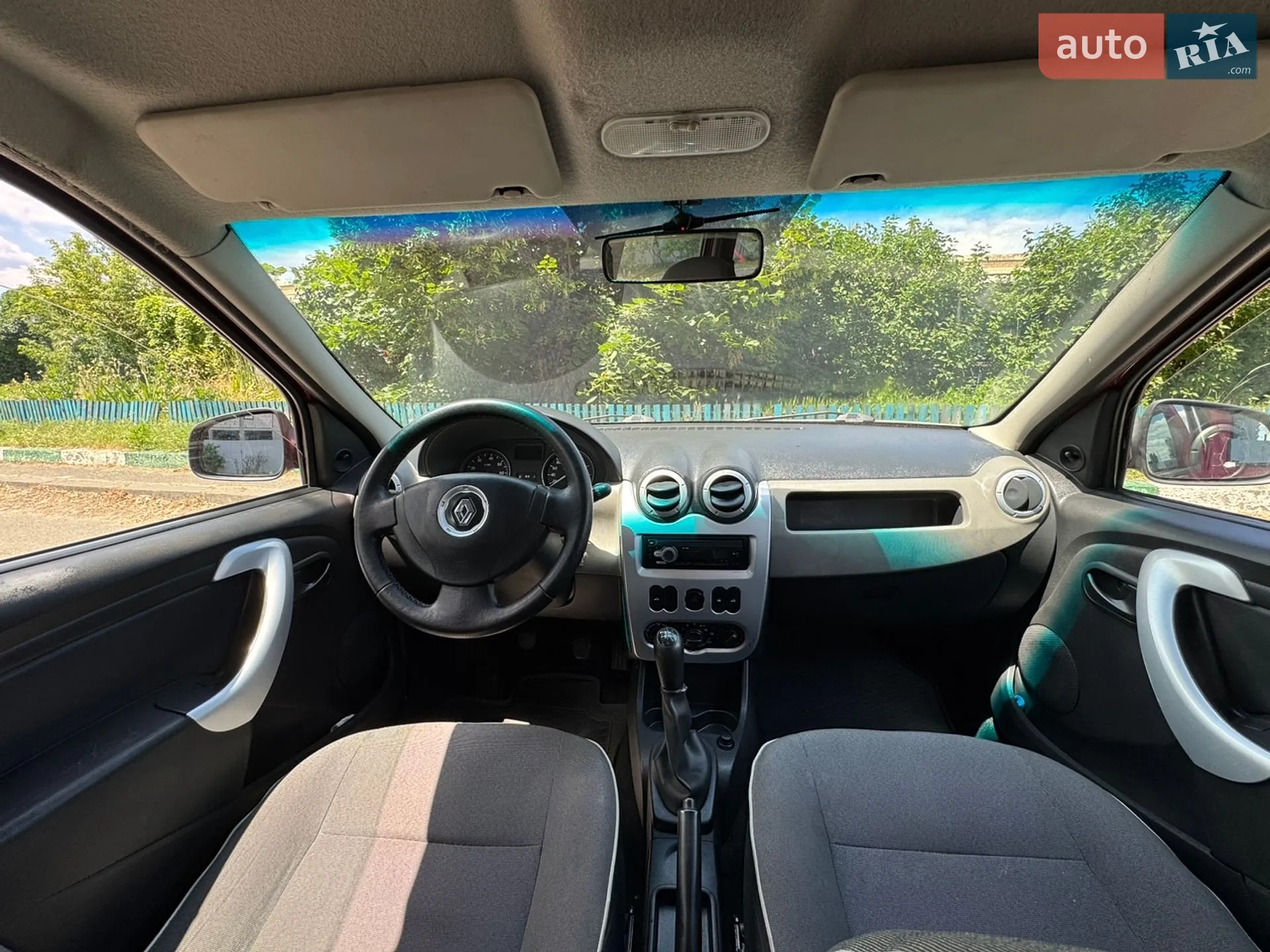 2012 Renault Logan - мініатюра 15