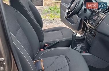 Седан Renault Logan 2017 в Луцке