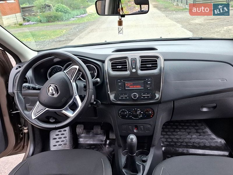 Седан Renault Logan 2017 в Луцке