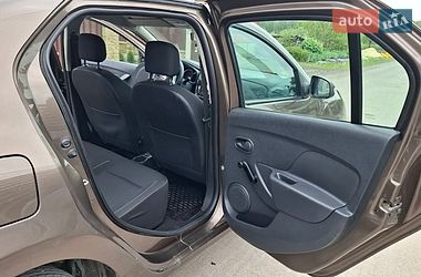 Седан Renault Logan 2017 в Луцке