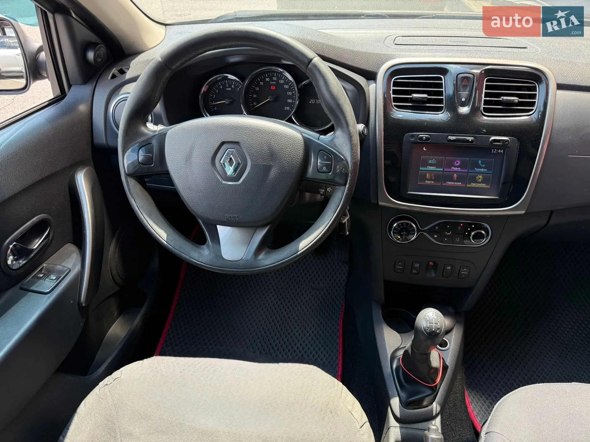 2013 Renault Logan - мініатюра 19