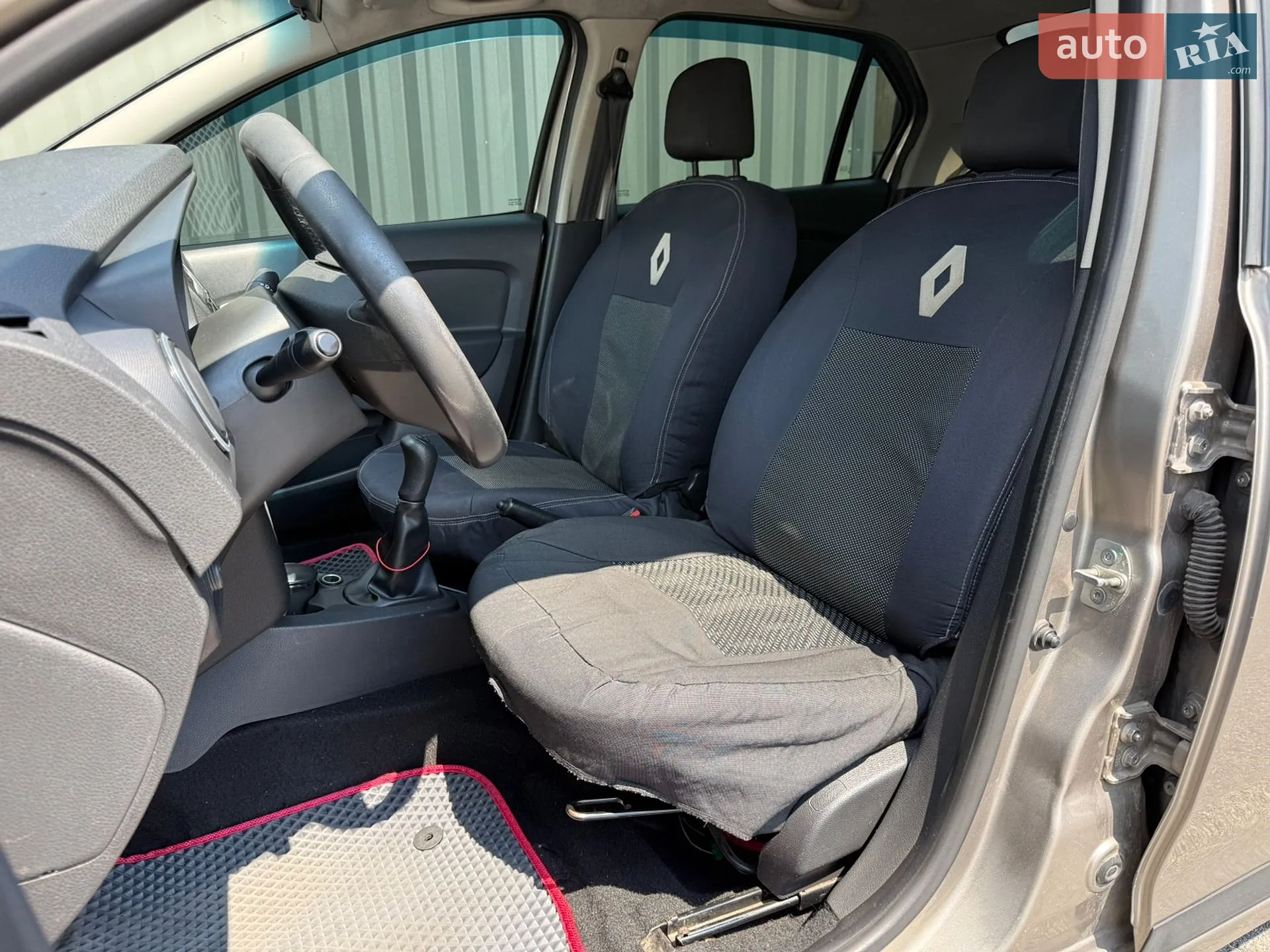 2013 Renault Logan - мініатюра 28
