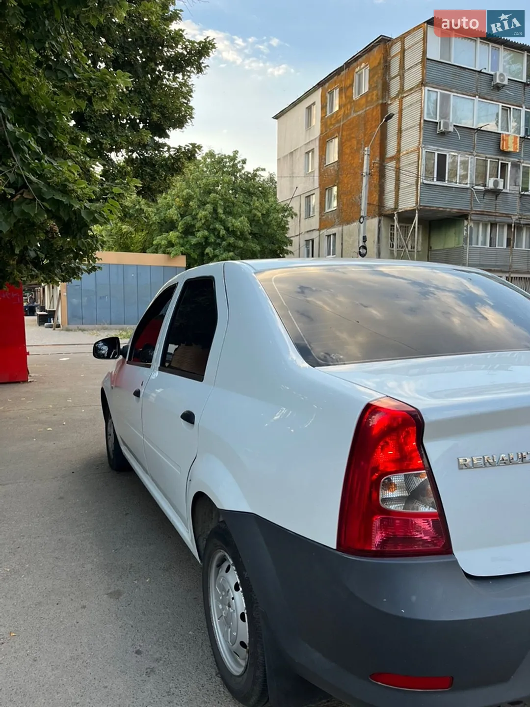 2012 Renault Logan - мініатюра 2
