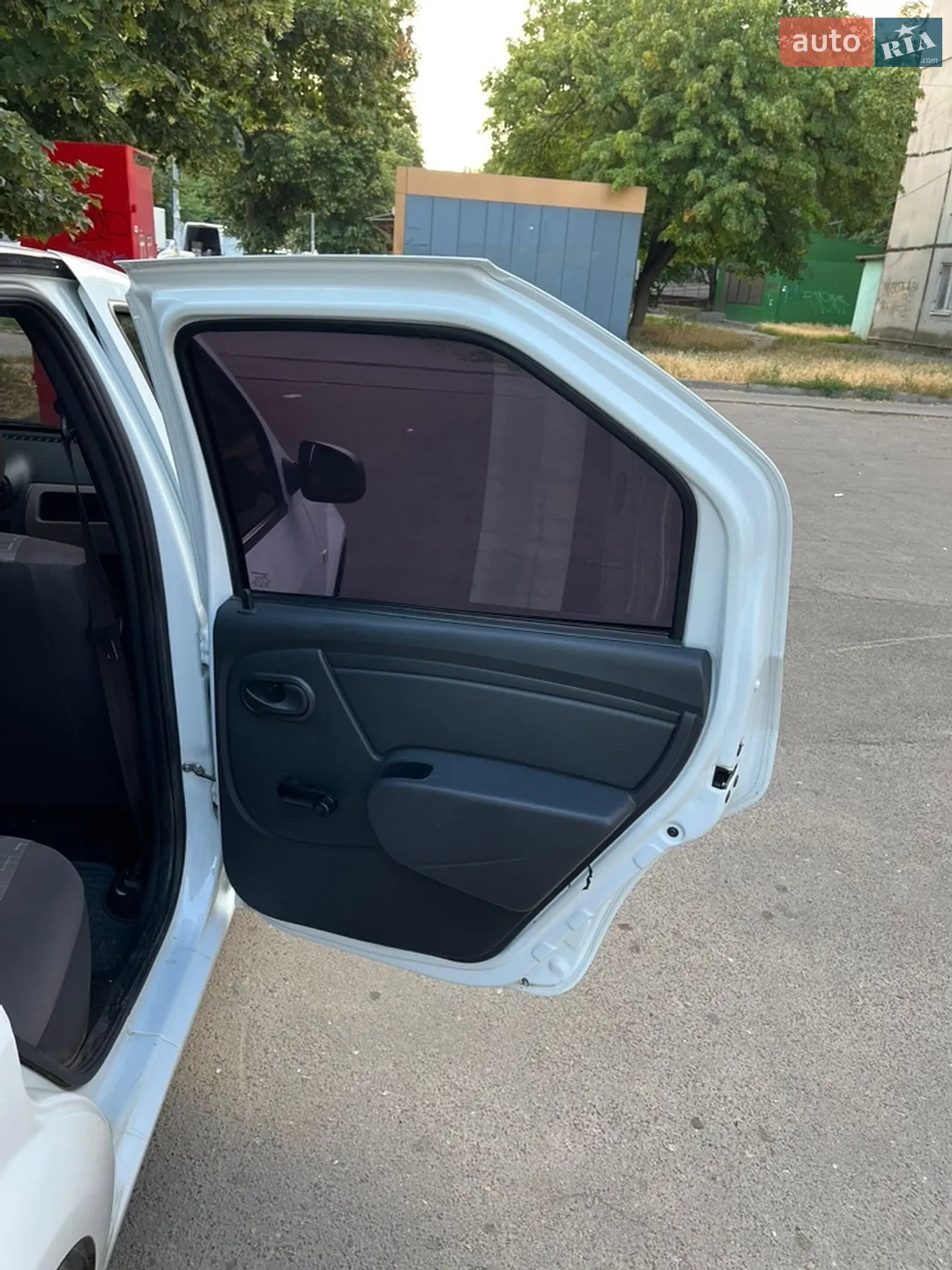 2012 Renault Logan - мініатюра 9