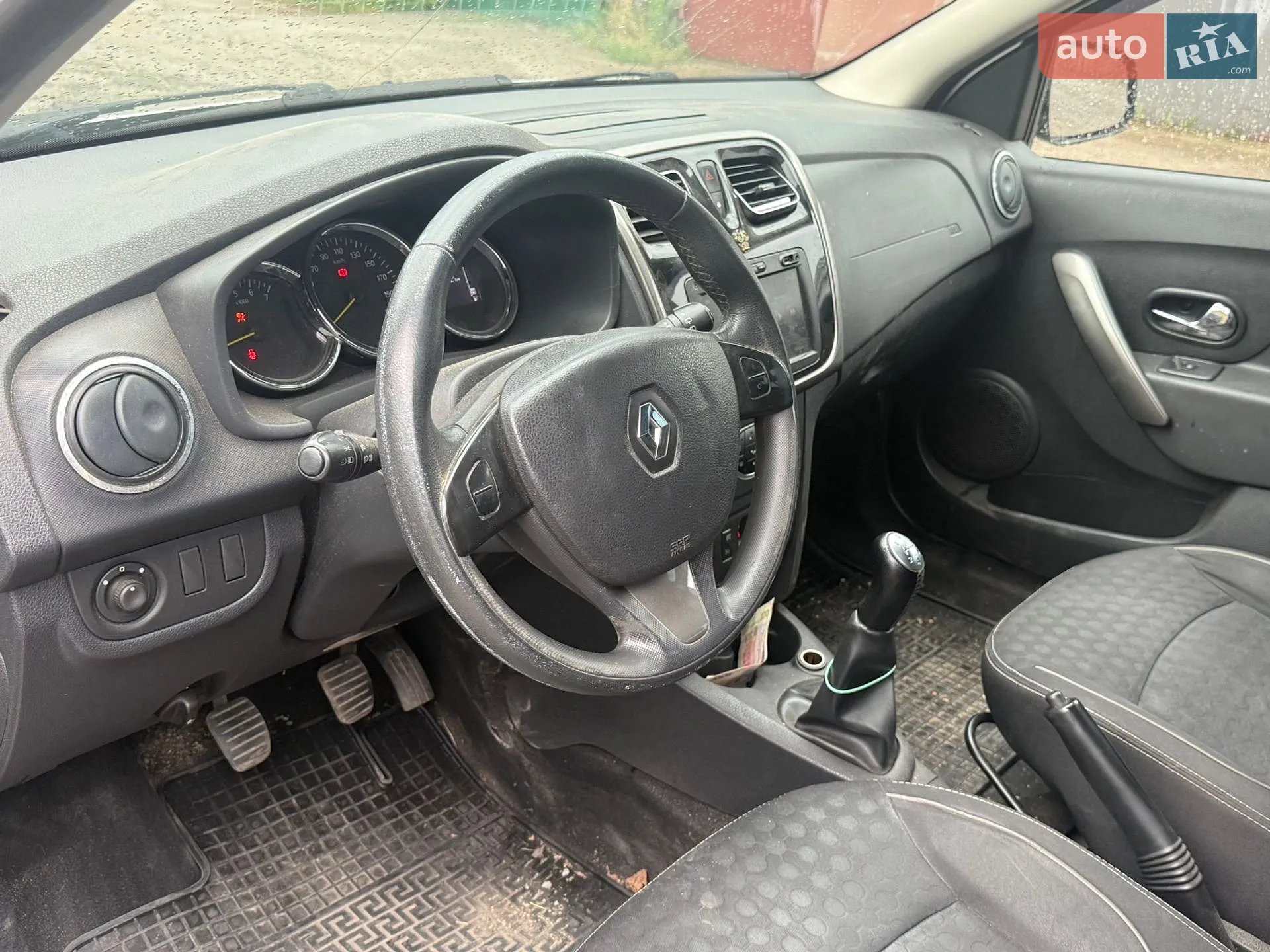2014 Renault Logan - мініатюра 9