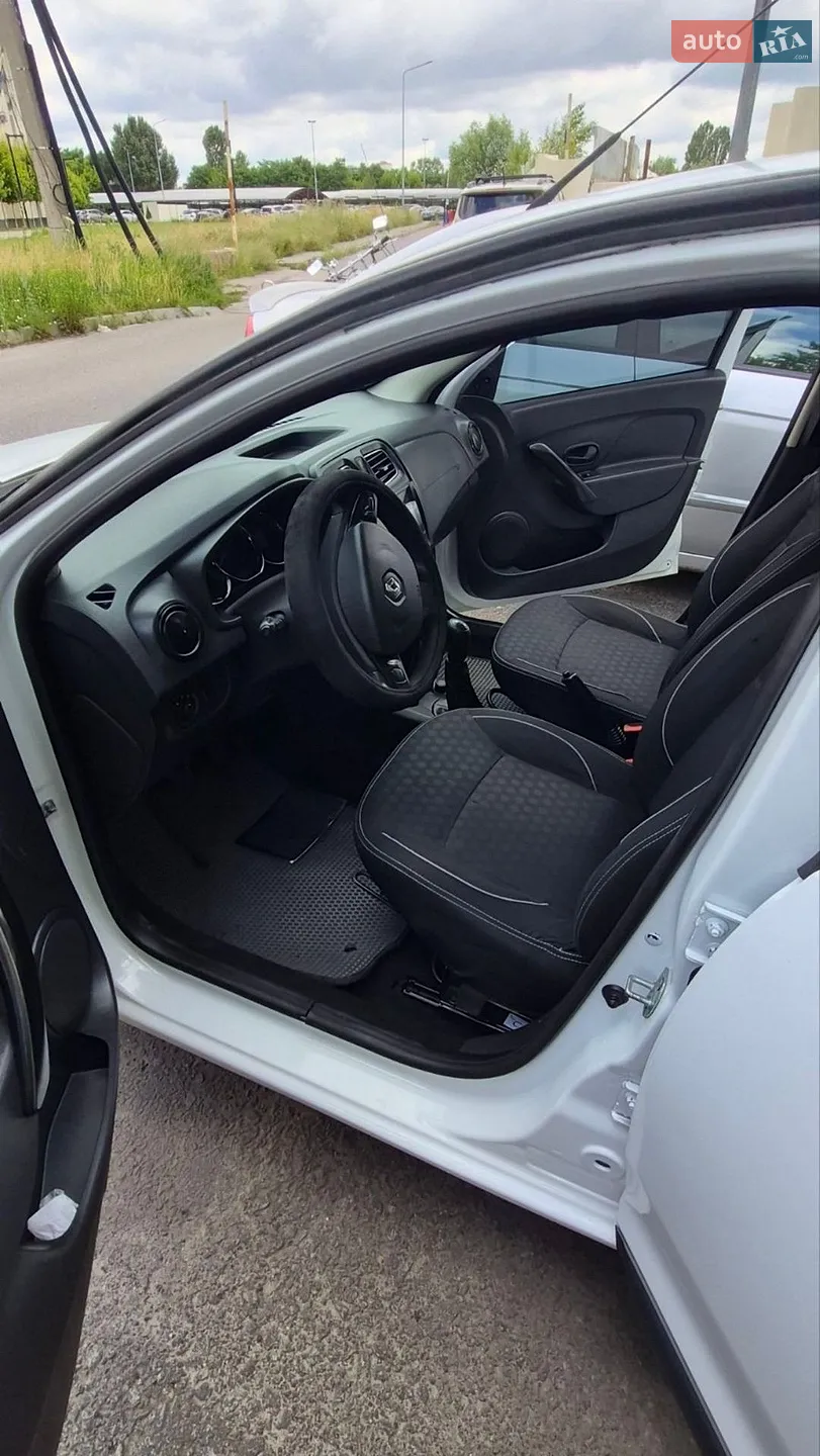 2015 Renault Logan - мініатюра 9