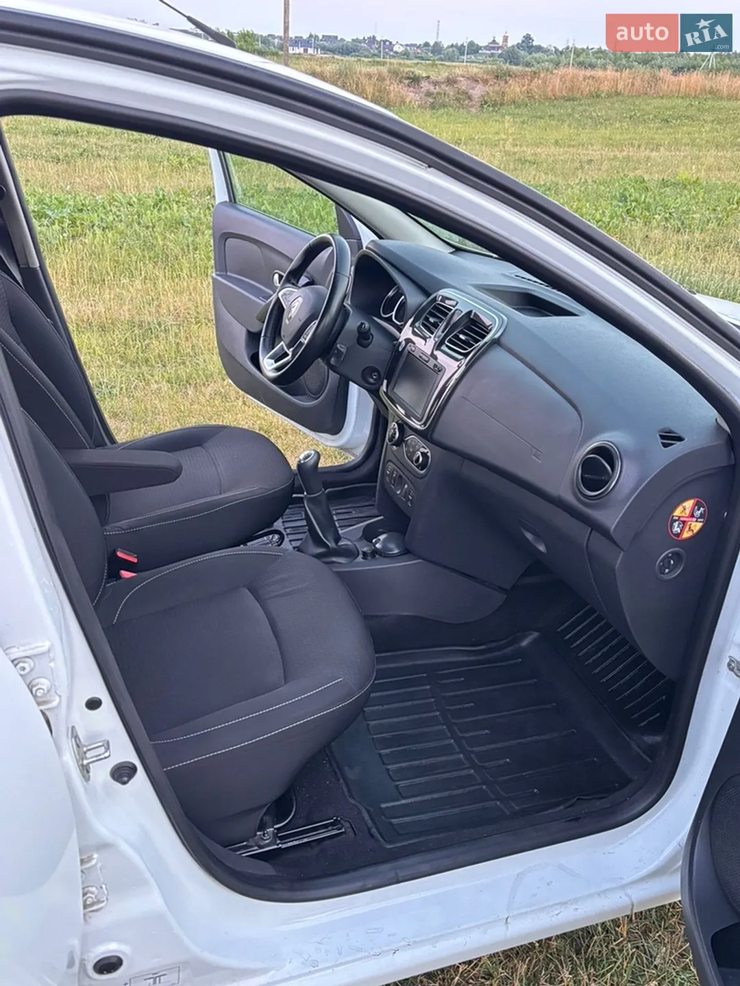 2019 Renault Logan - мініатюра 11
