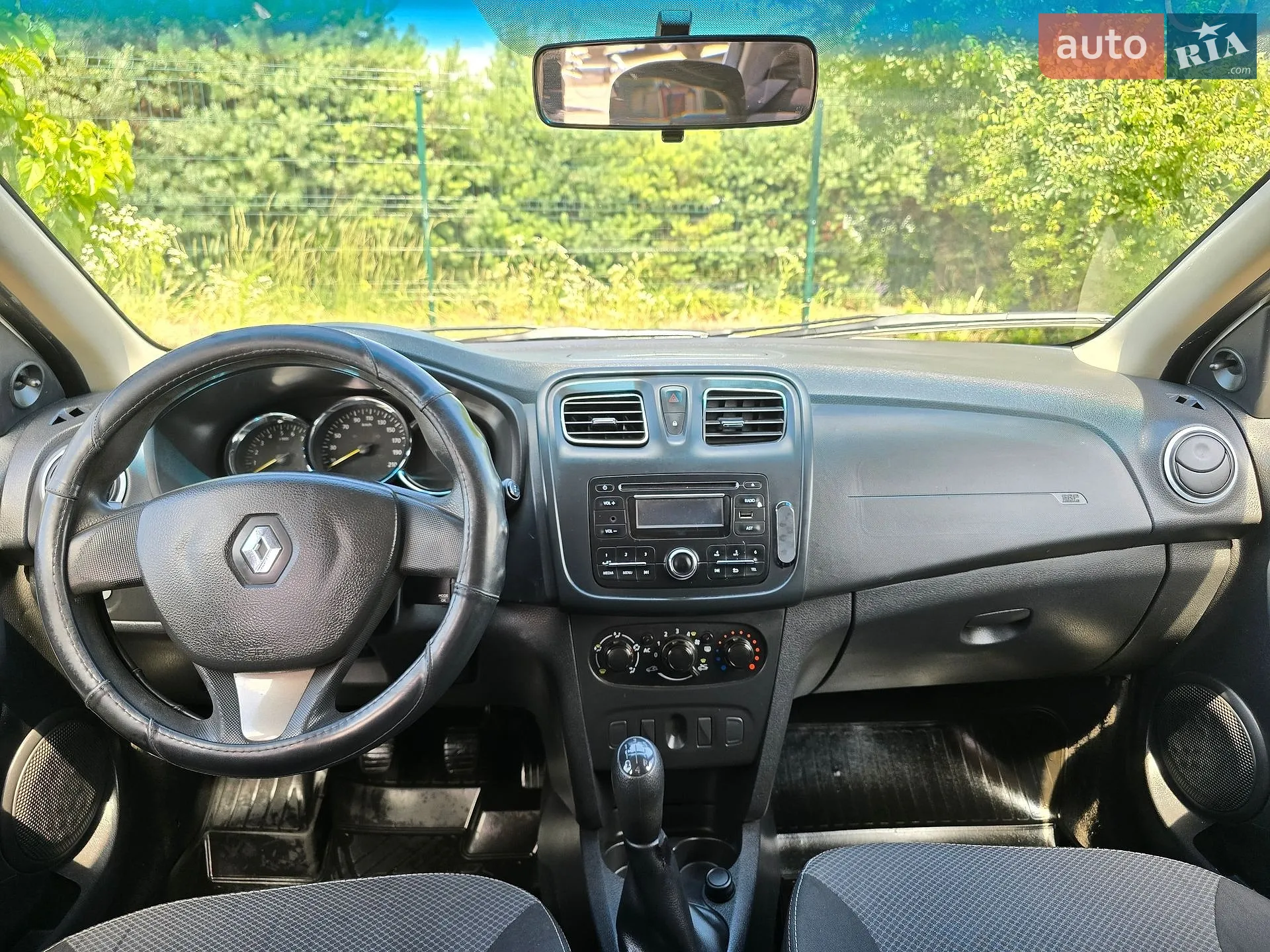 2013 Renault Logan - мініатюра 2