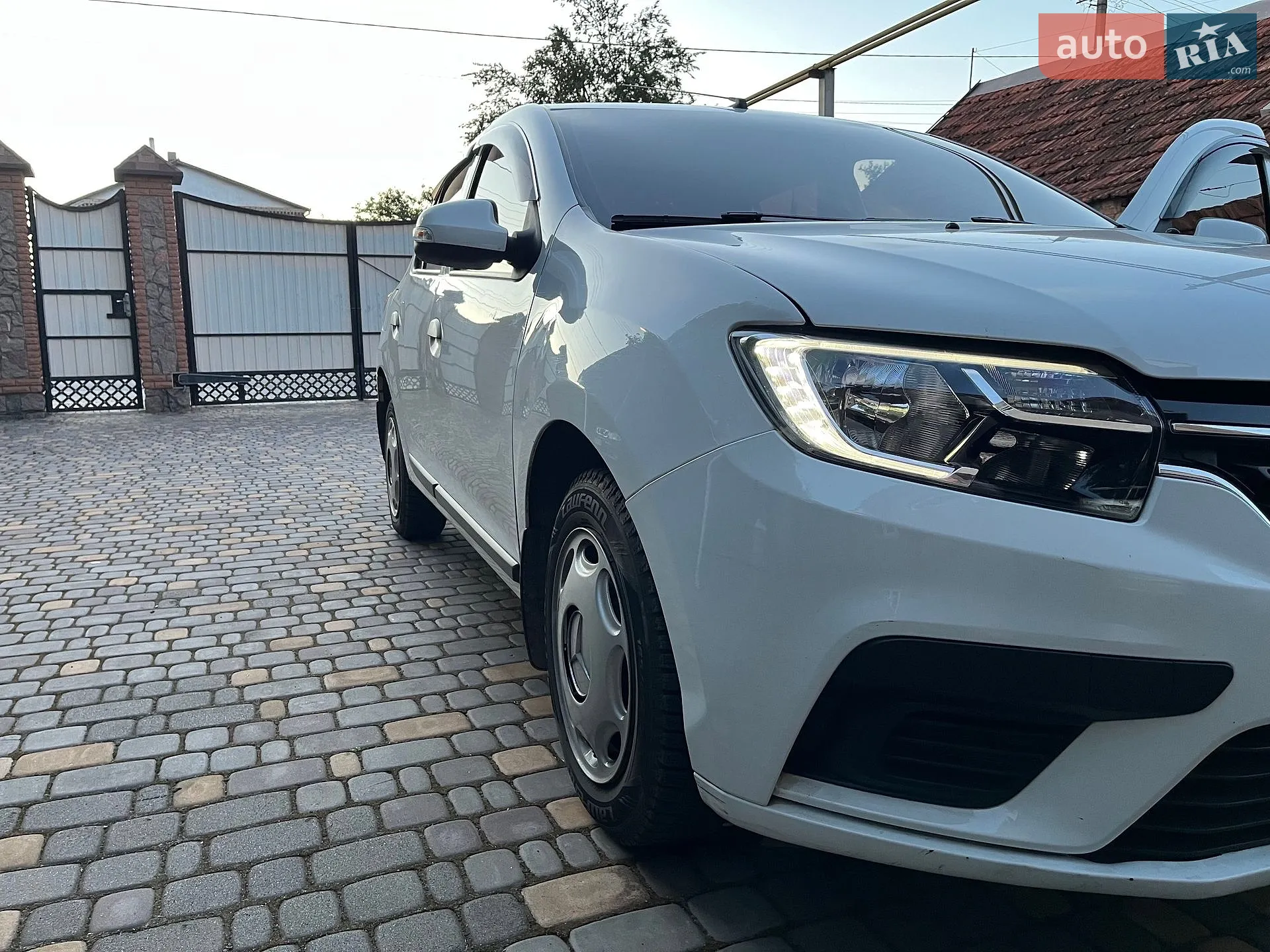 2020 Renault Logan - мініатюра 3
