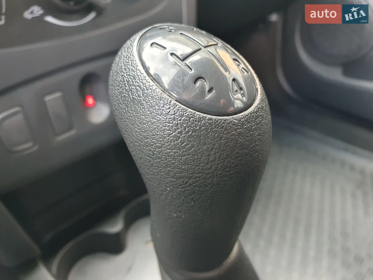 2021 Renault Logan - мініатюра 14