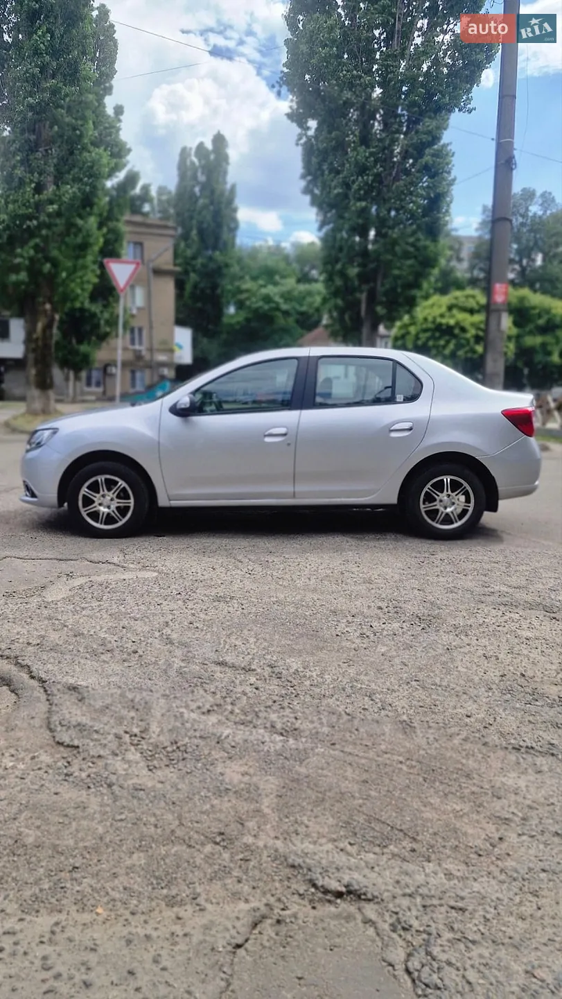 2015 Renault Logan - мініатюра 2