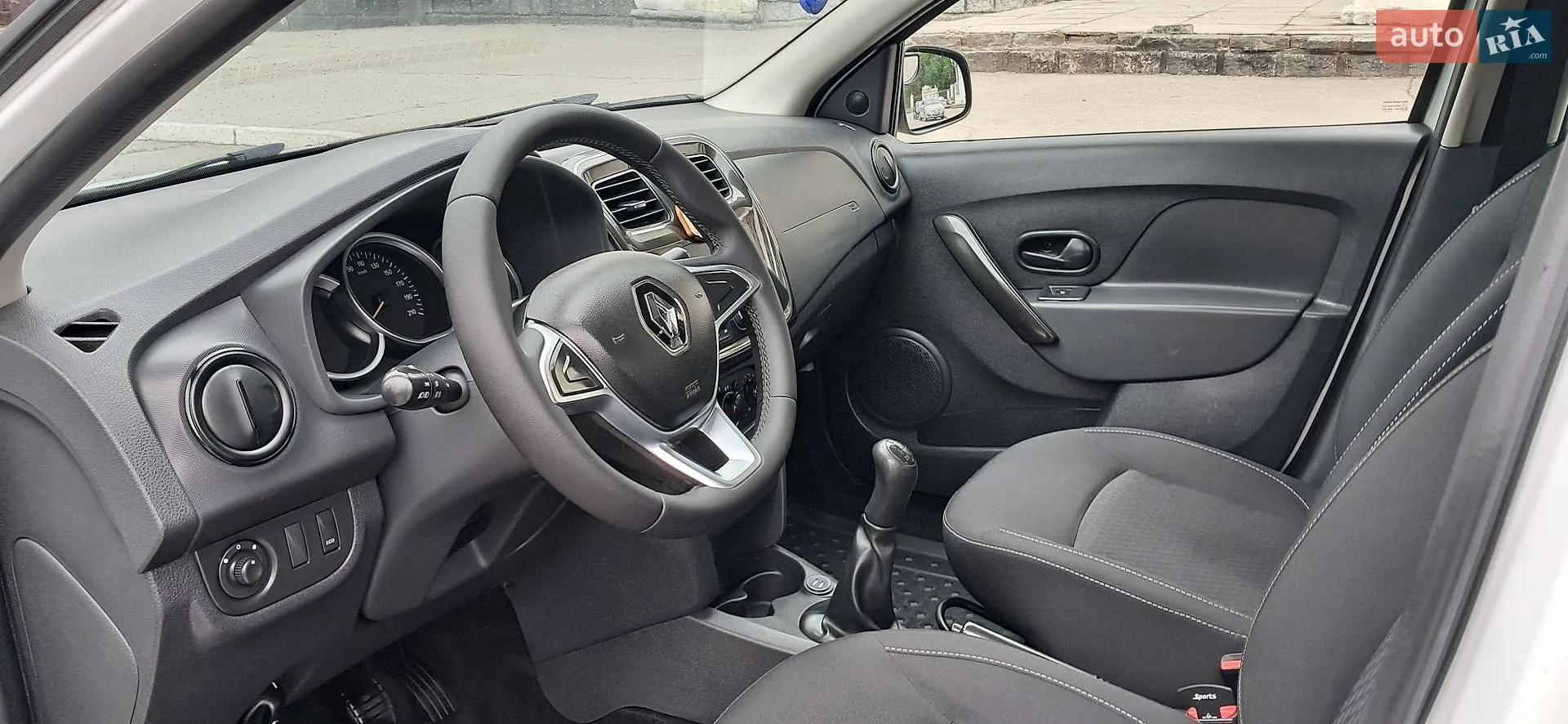 2018 Renault Logan - мініатюра 10