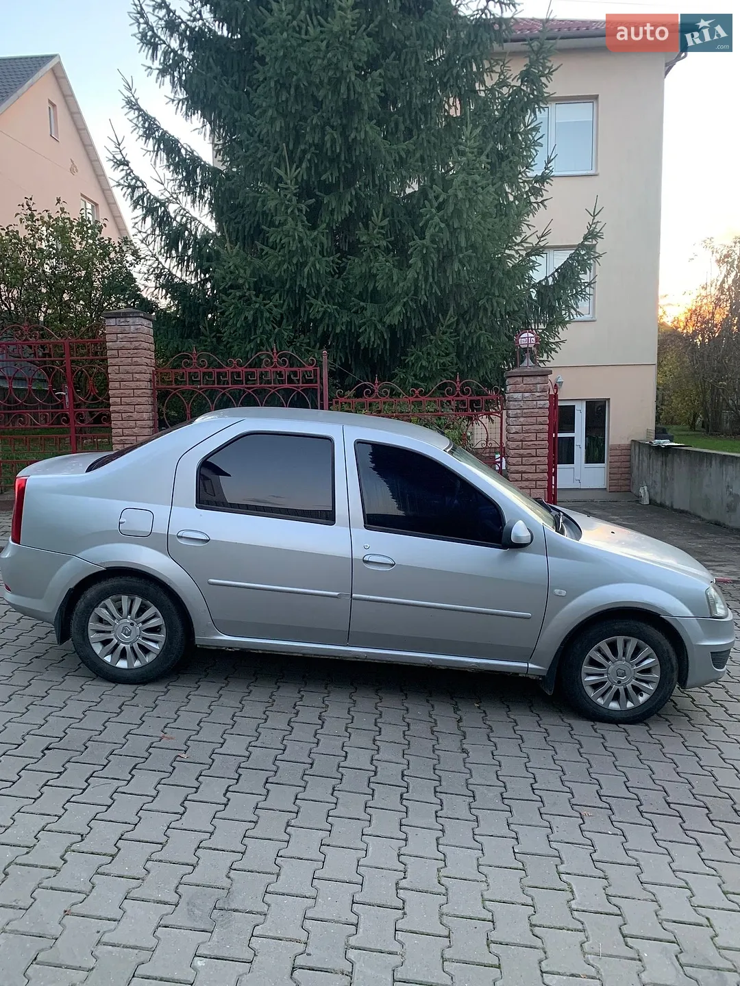 2011 Renault Logan - мініатюра 4